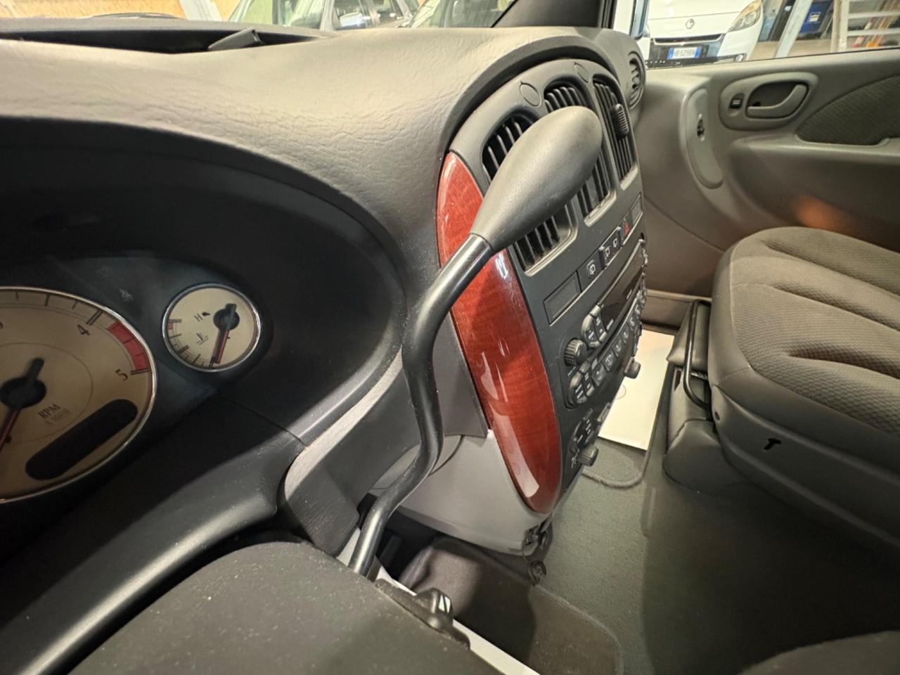 Chrysler Voyager 2.8 CRD 7 Posti 2007