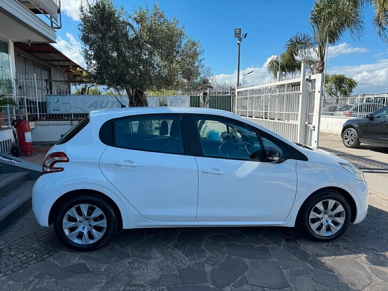 Peugeot 208 1.2 VTi 82 CV 5 porte Active BONUS GPL