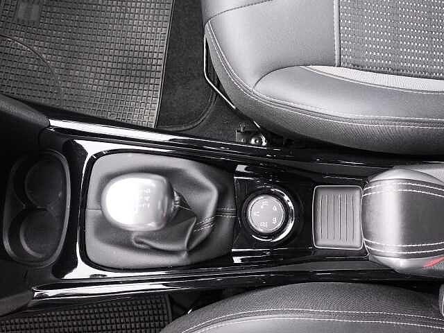 Peugeot 2008 BlueHDi 100 S&S Allure