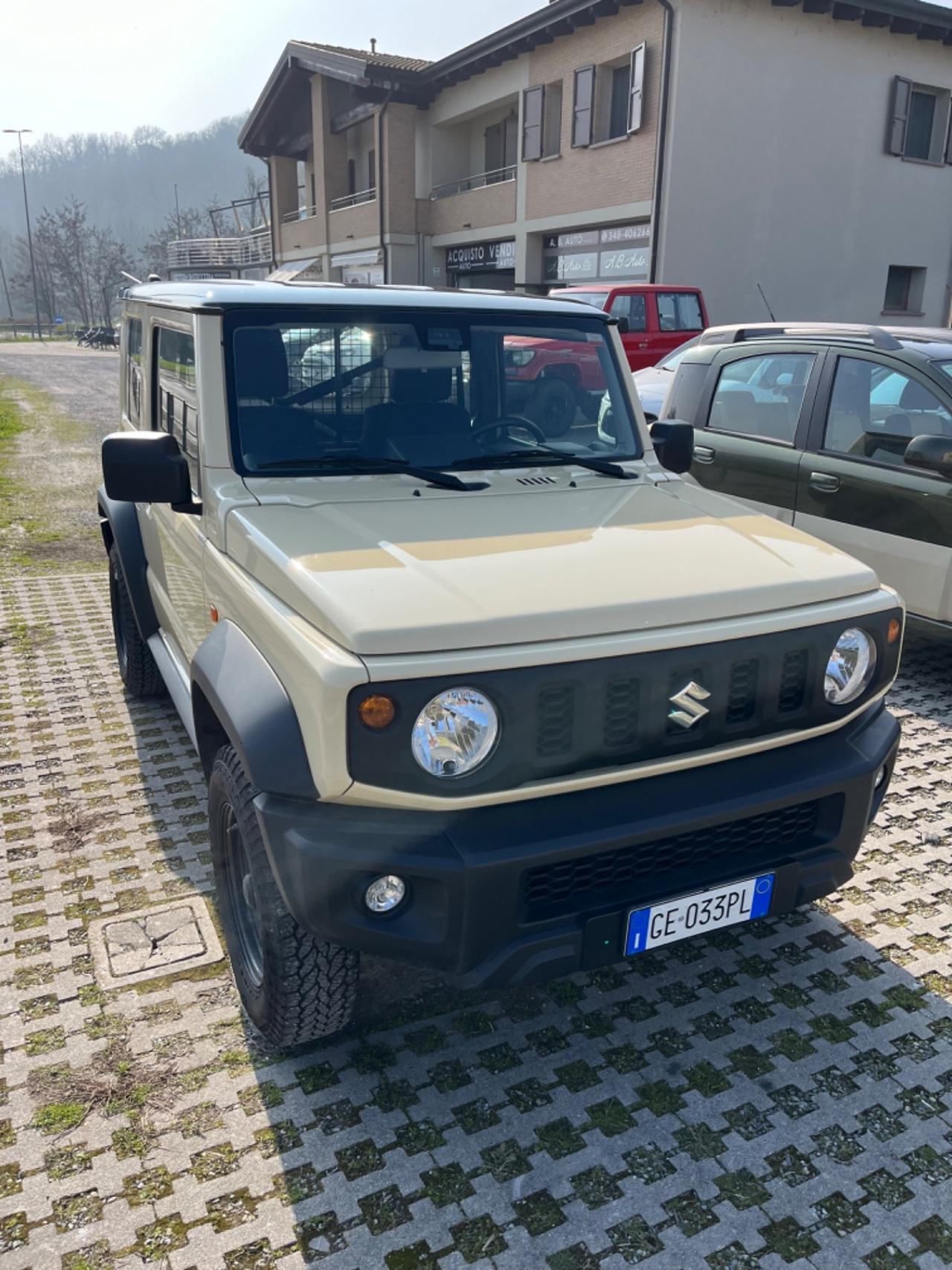 Suzuki Jimny 1.5 5MT PRO (N1)
