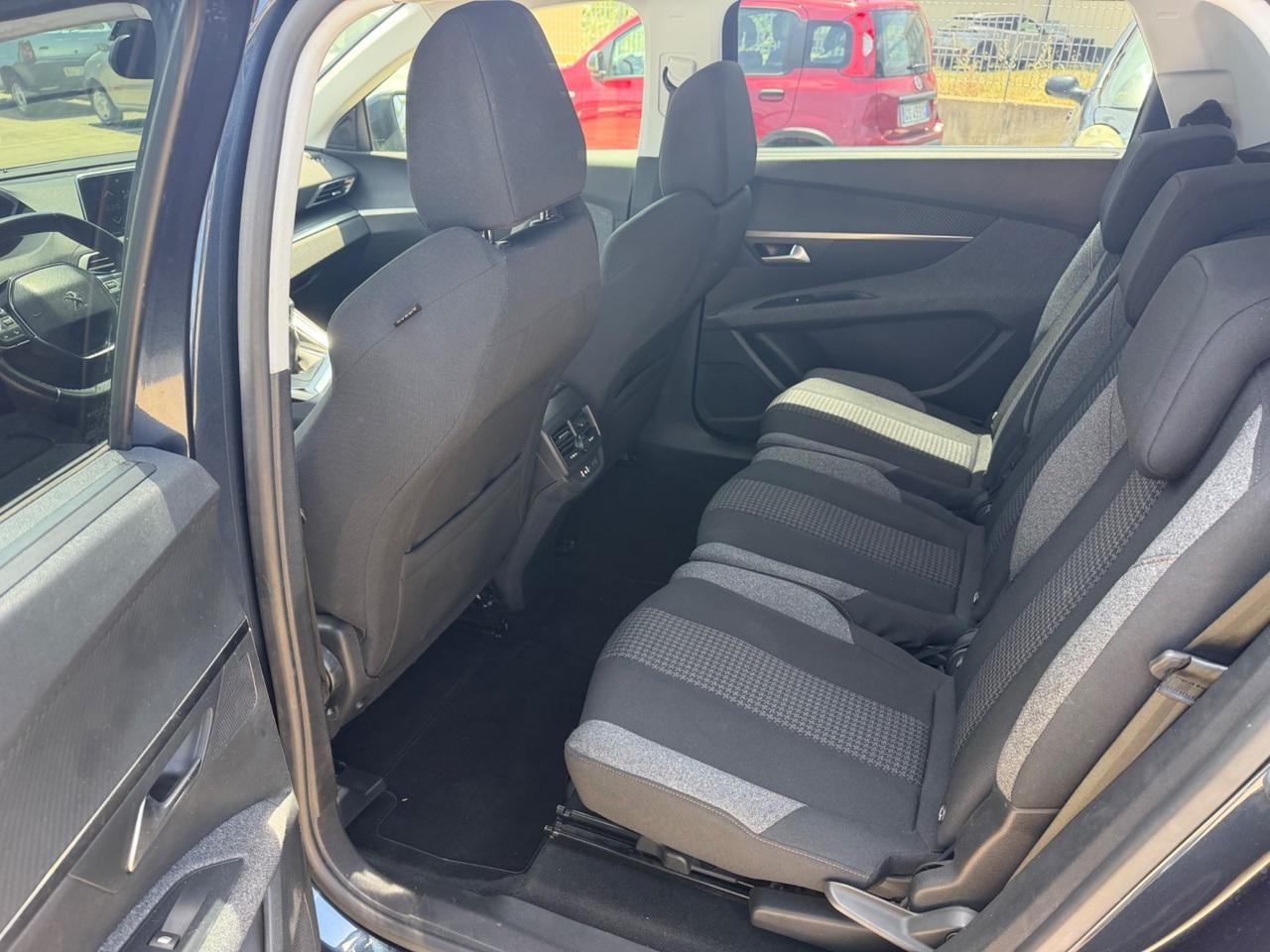 Peugeot 5008 BlueHDi 130 S&S Allure
