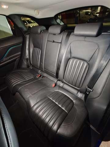 Jaguar F-Pace 2.0d Portfolio AWD 240cv Auto Navi + Camera