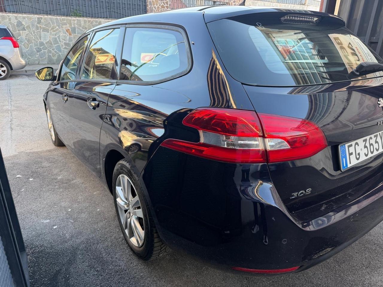 Peugeot 308 BlueHDi 120 S&S SW Allure