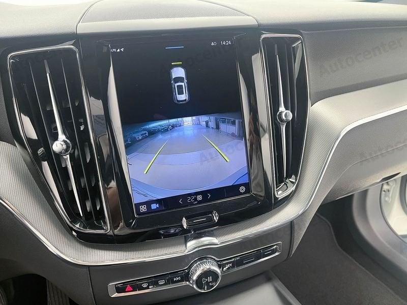 Volvo XC60 XC60 B4 (d) FWD GEARTRONIC PLUS DARK