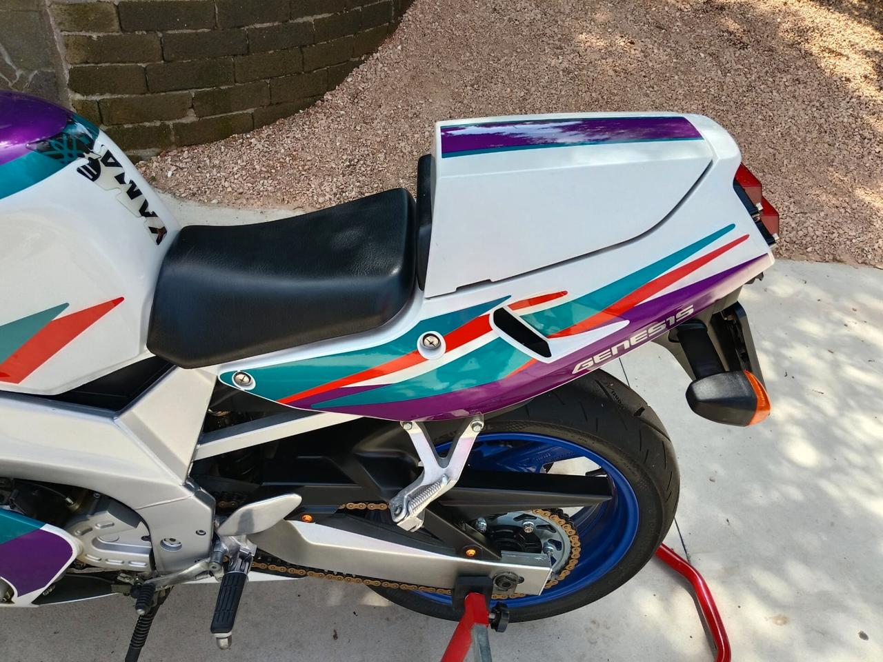 Yamaha FZR 600 R
