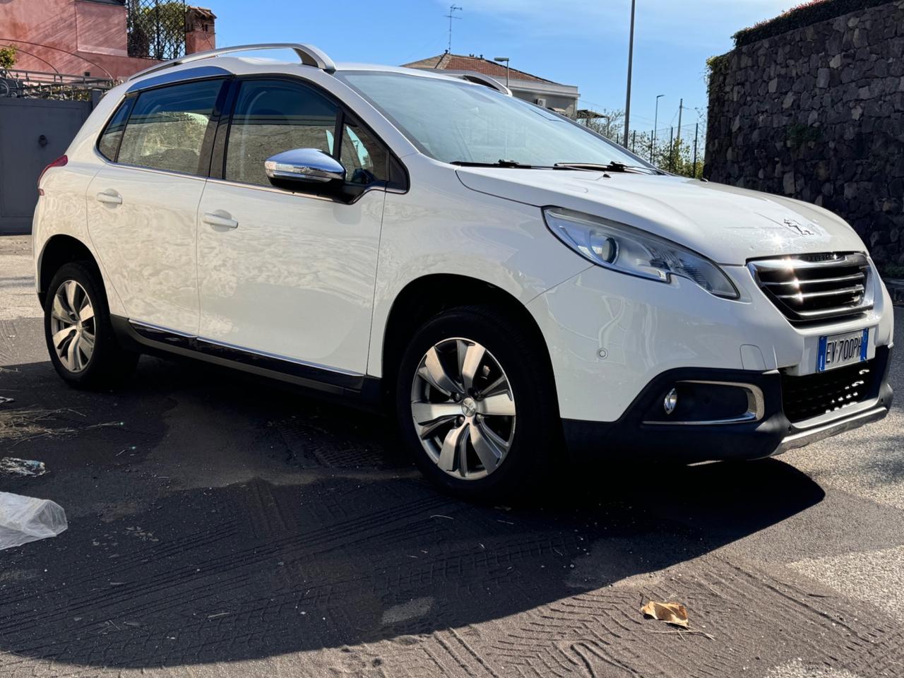 Peugeot 2008 1.2 VTi 82CV Allure