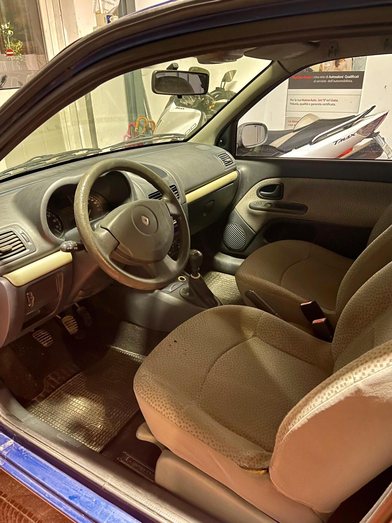 Renault Clio 1.2 cat 3 porte Confort Authentique