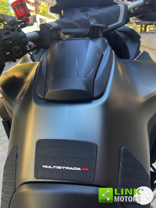 DUCATI Multistrada V4 S travel & radar