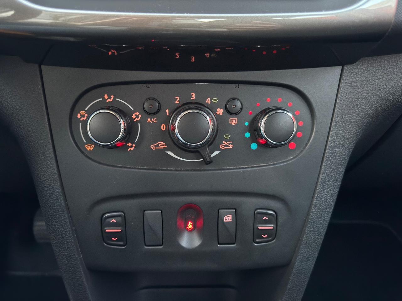 Dacia Sandero 1.2 GPL 75CV ADATTA A NEOPATENTATI