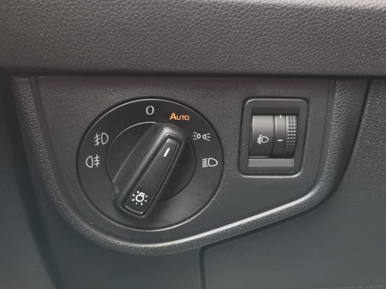 Volkswagen Polo VI 2022 1.0 tsi Life 95cv
