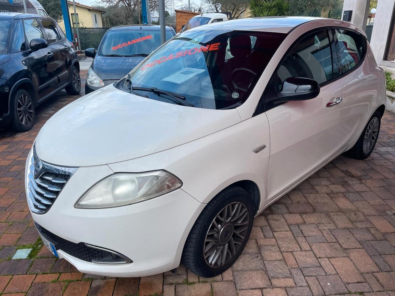 Lancia Ypsilon 1.2 69 CV 5 porte S&S Gold