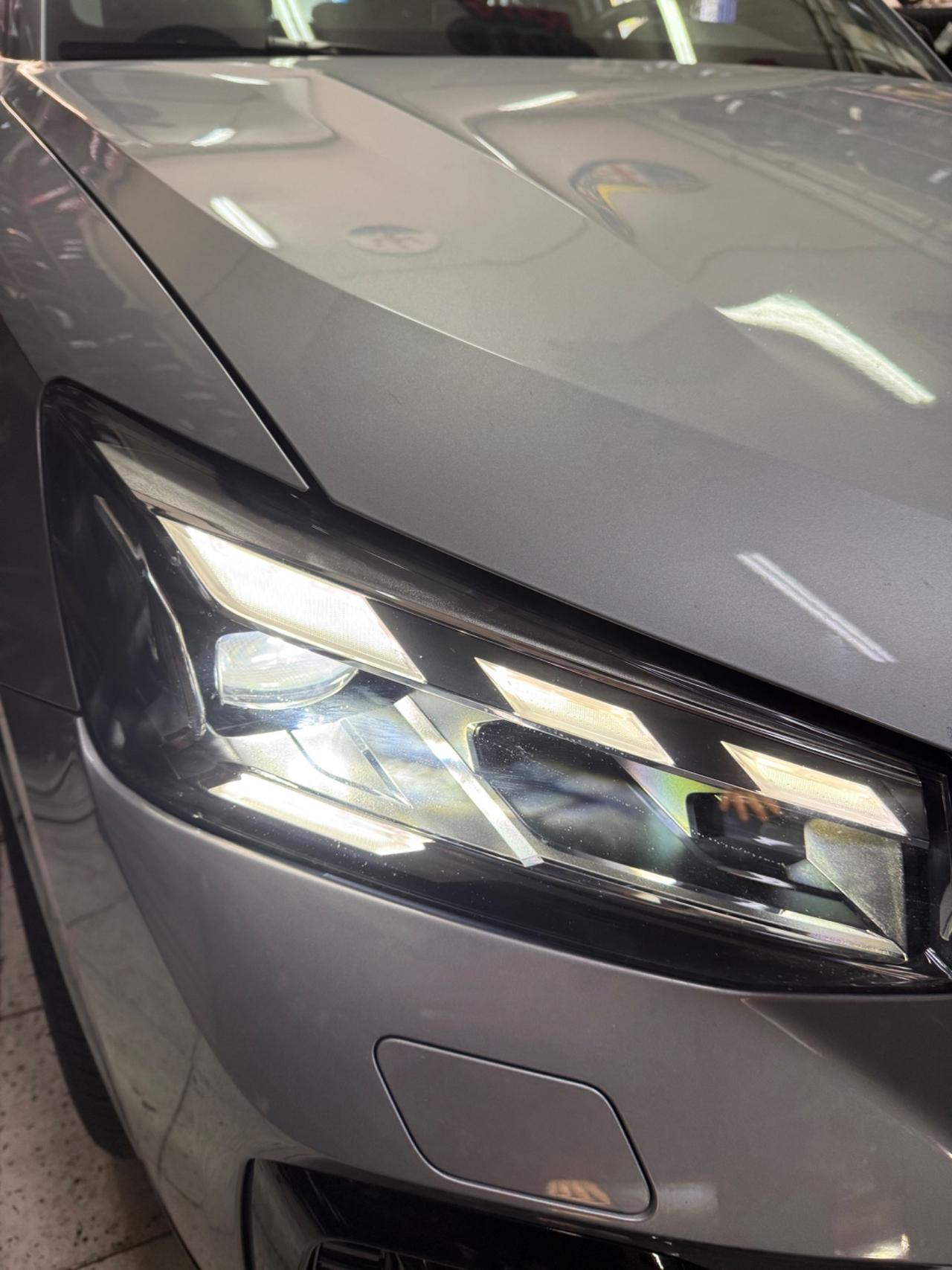 Audi Q2 30 TDI S tronic IDENTITY BLACK COCKPIT MATRIX