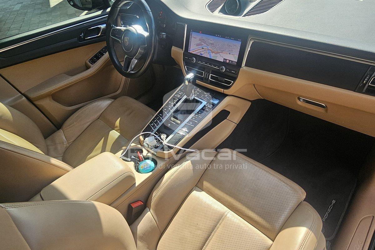 PORSCHE Macan 2.0
