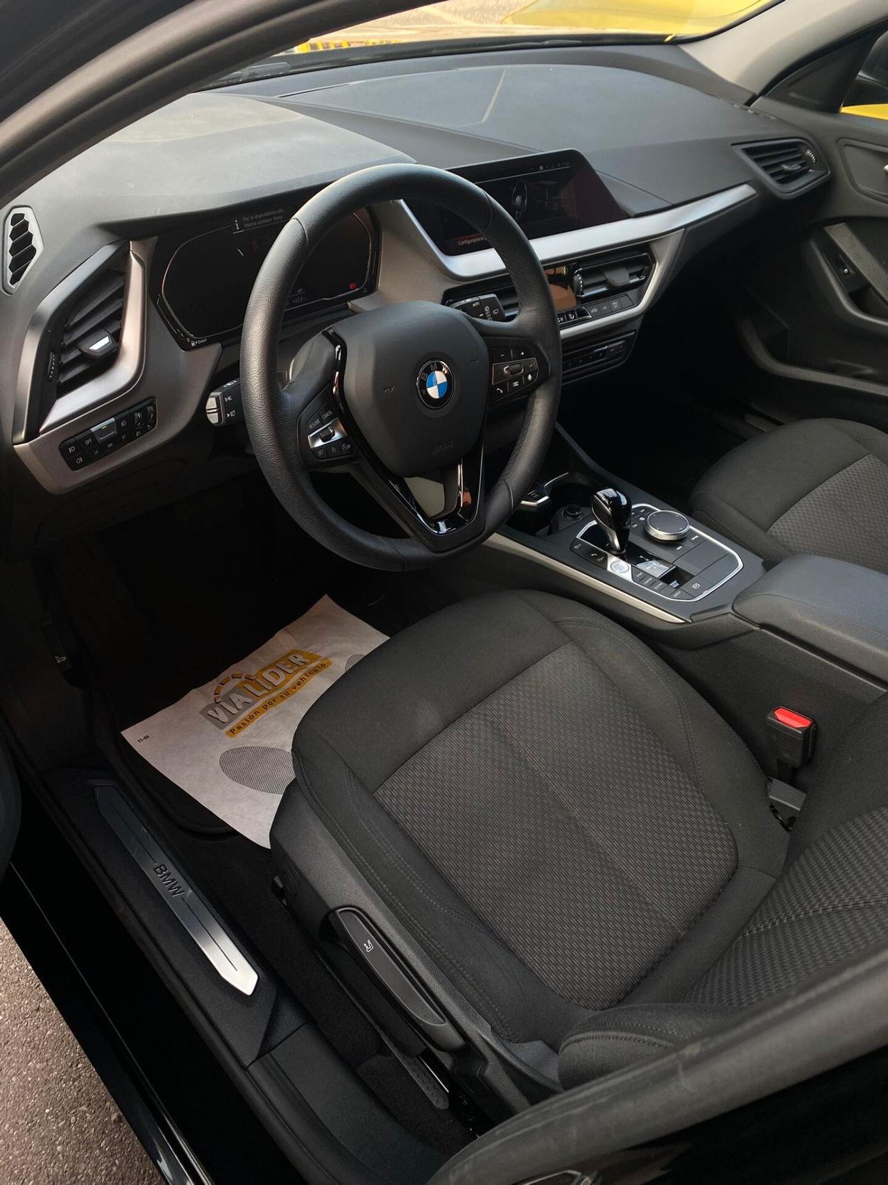 Bmw 116 116d 5p. Advantage