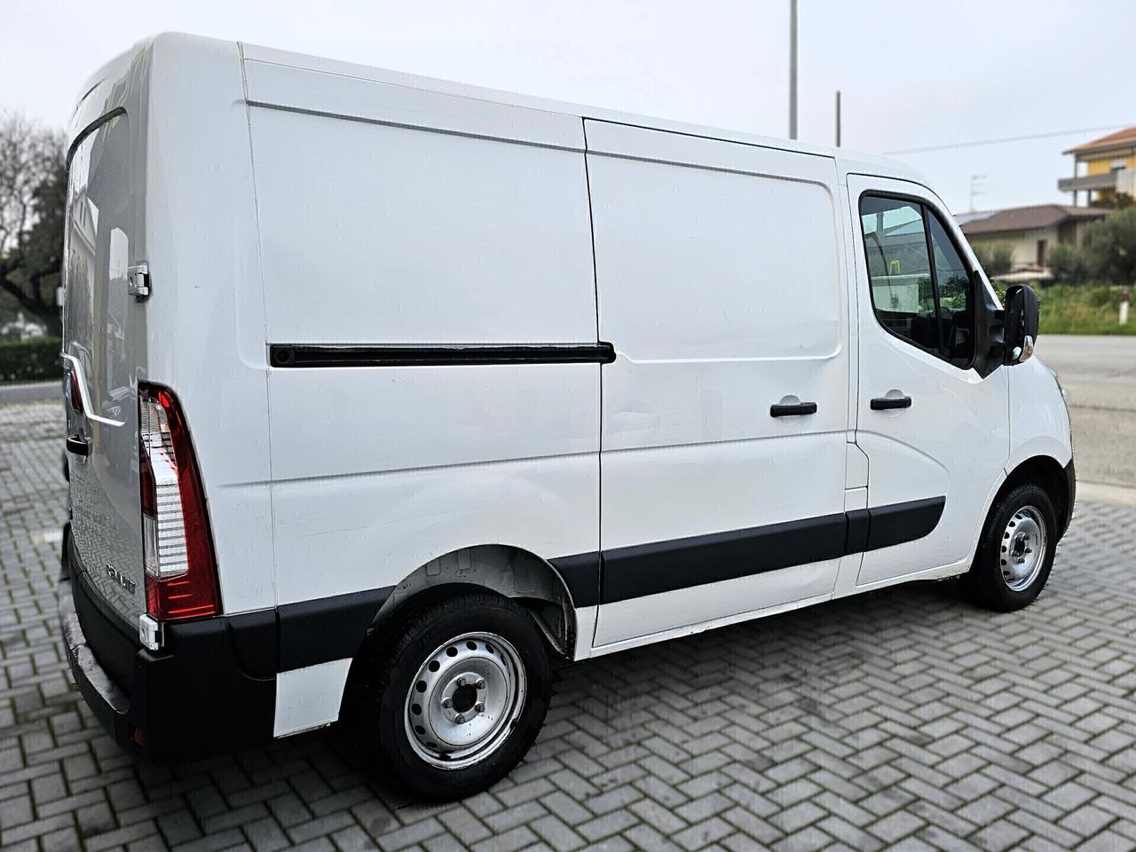 Renault Master 28 2.3 Dci PC TN 3 Posti