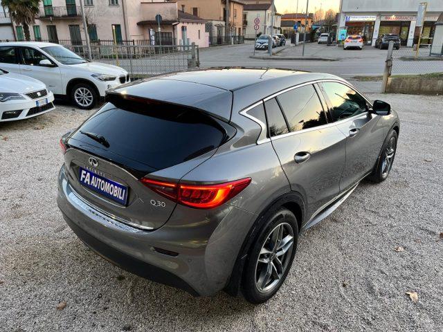 INFINITI Q30 1.5 diesel DCT Premium