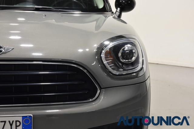 MINI Countryman 2.0 COOPER D AUTOMATICA NAVIGATORE FARI LED