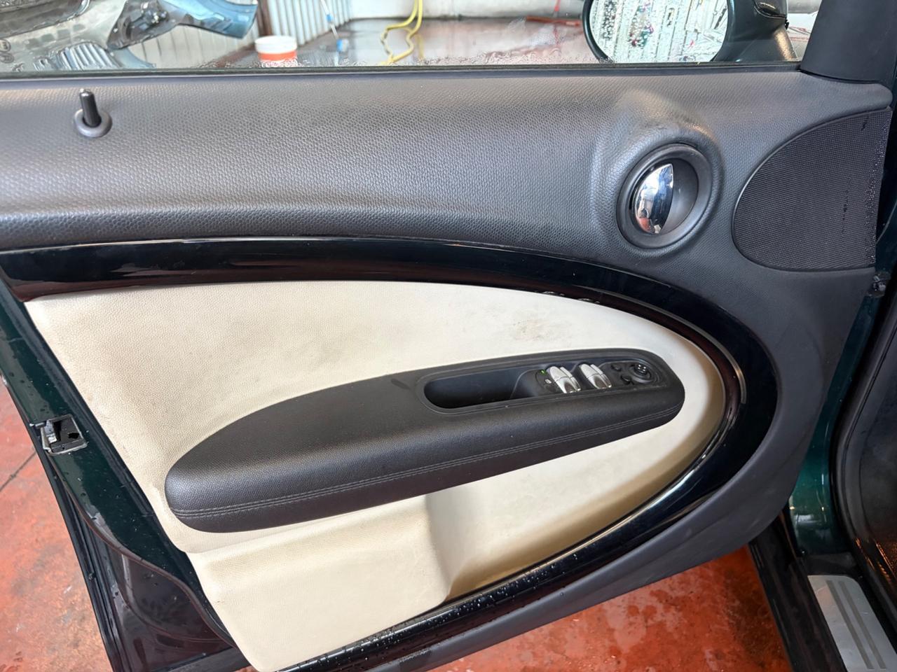Mini Cooper D Countryman 2.0 Business Automatica