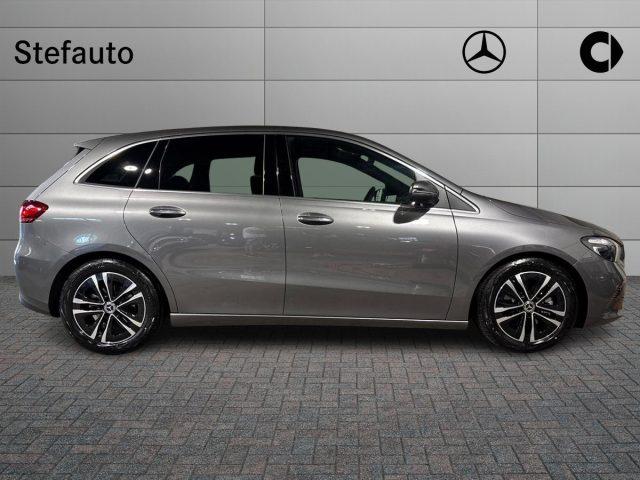 MERCEDES-BENZ B 180 d Automatic Street Edition
