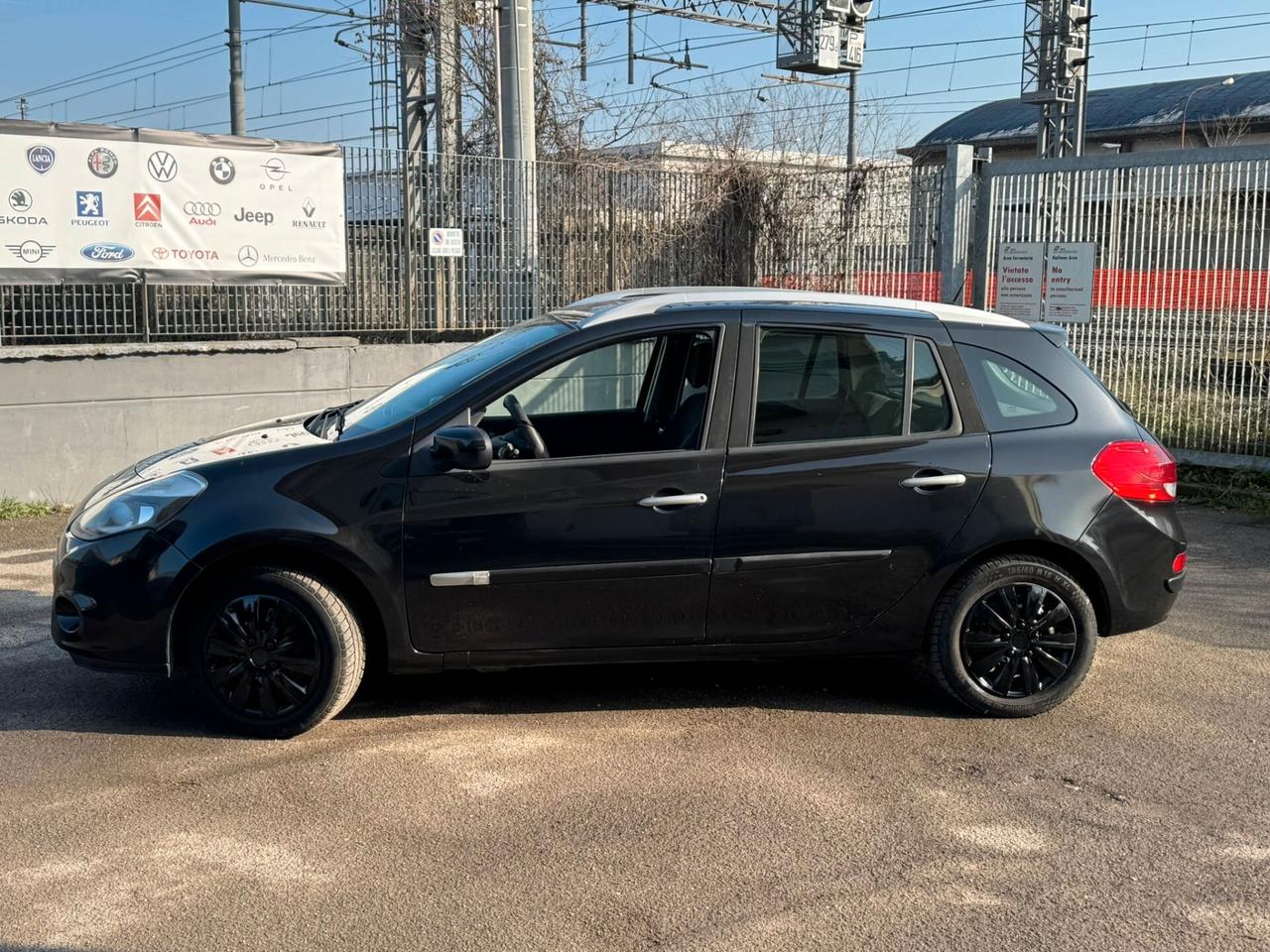 Renault Clio 1.2 16V SporTour Luxe GPL