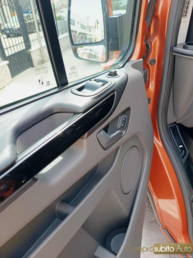 FORD Transit Custom 320 2.0 EcoBlue 6 POSTI 130 PC Combi + IVA 22%