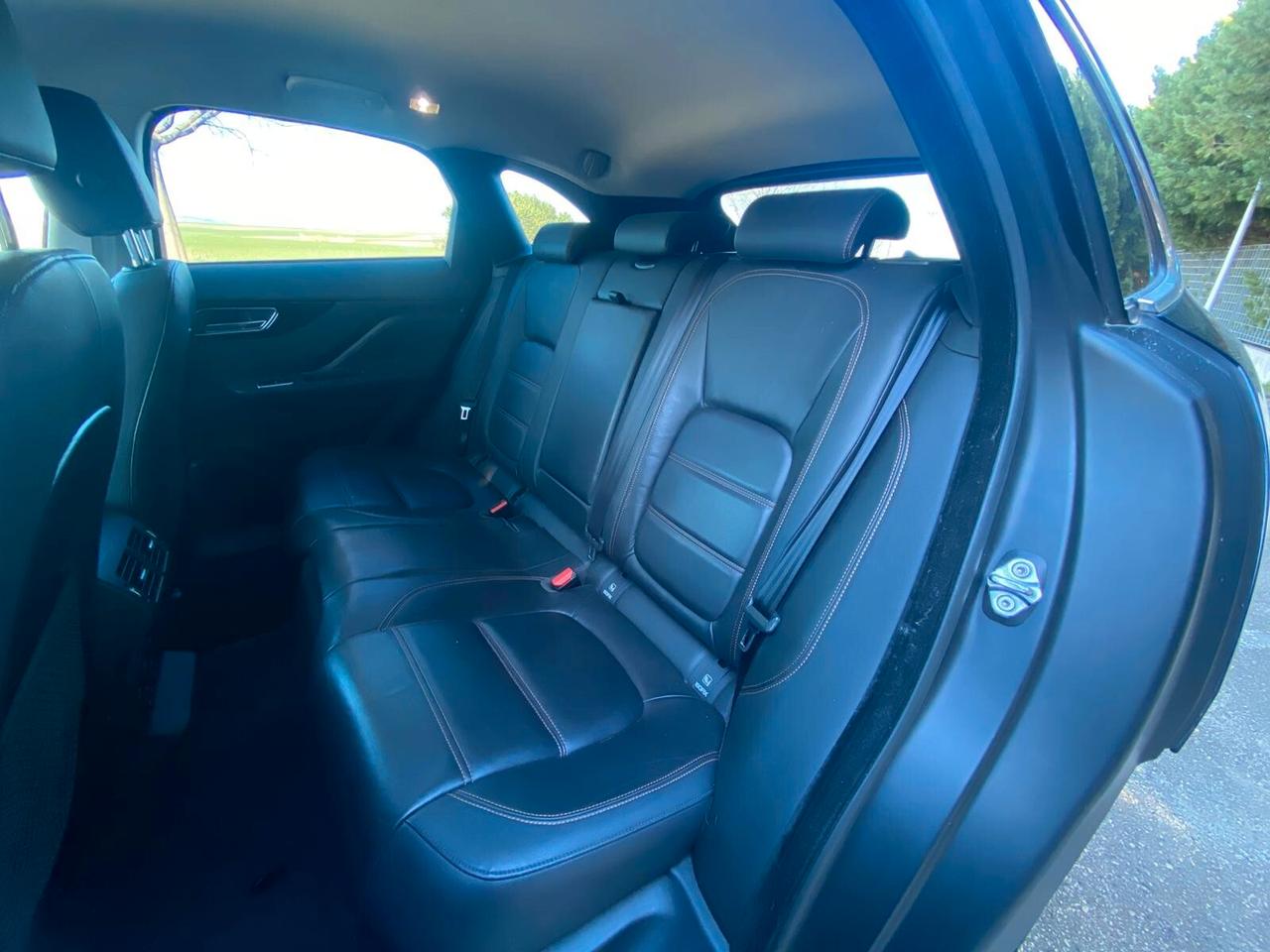 Jaguar F-Pace 2.0 D 180 CV AWD Prestige