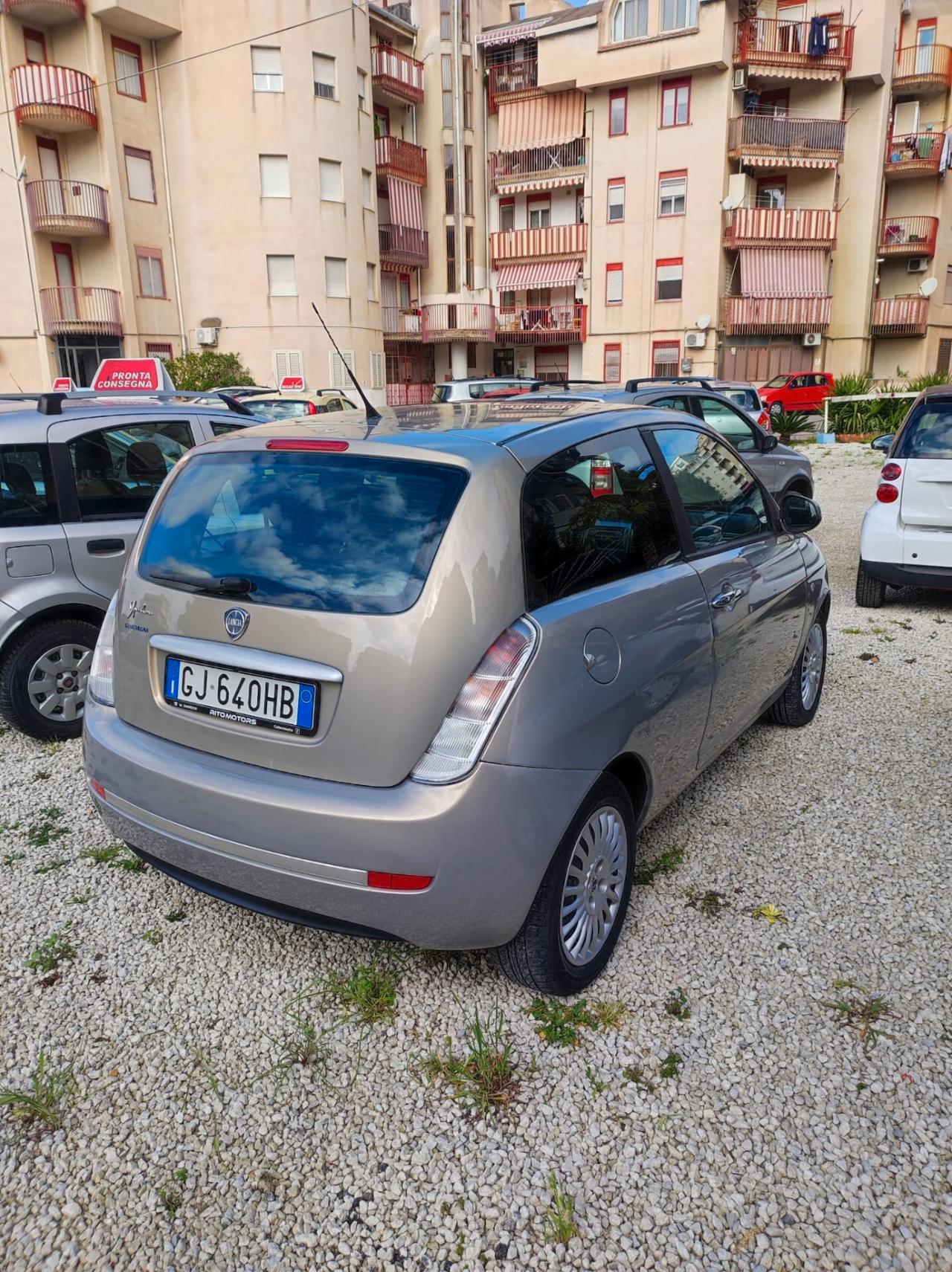 Lancia Ypsilon 1.2 Platino