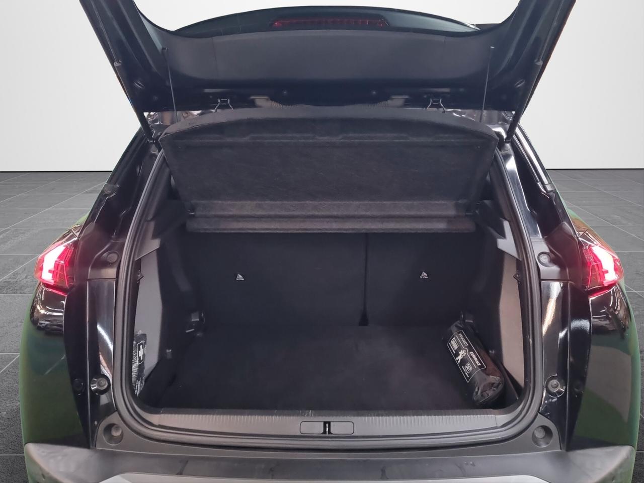 Peugeot 2008 BlueHDi 130 S&S EAT8 Allure