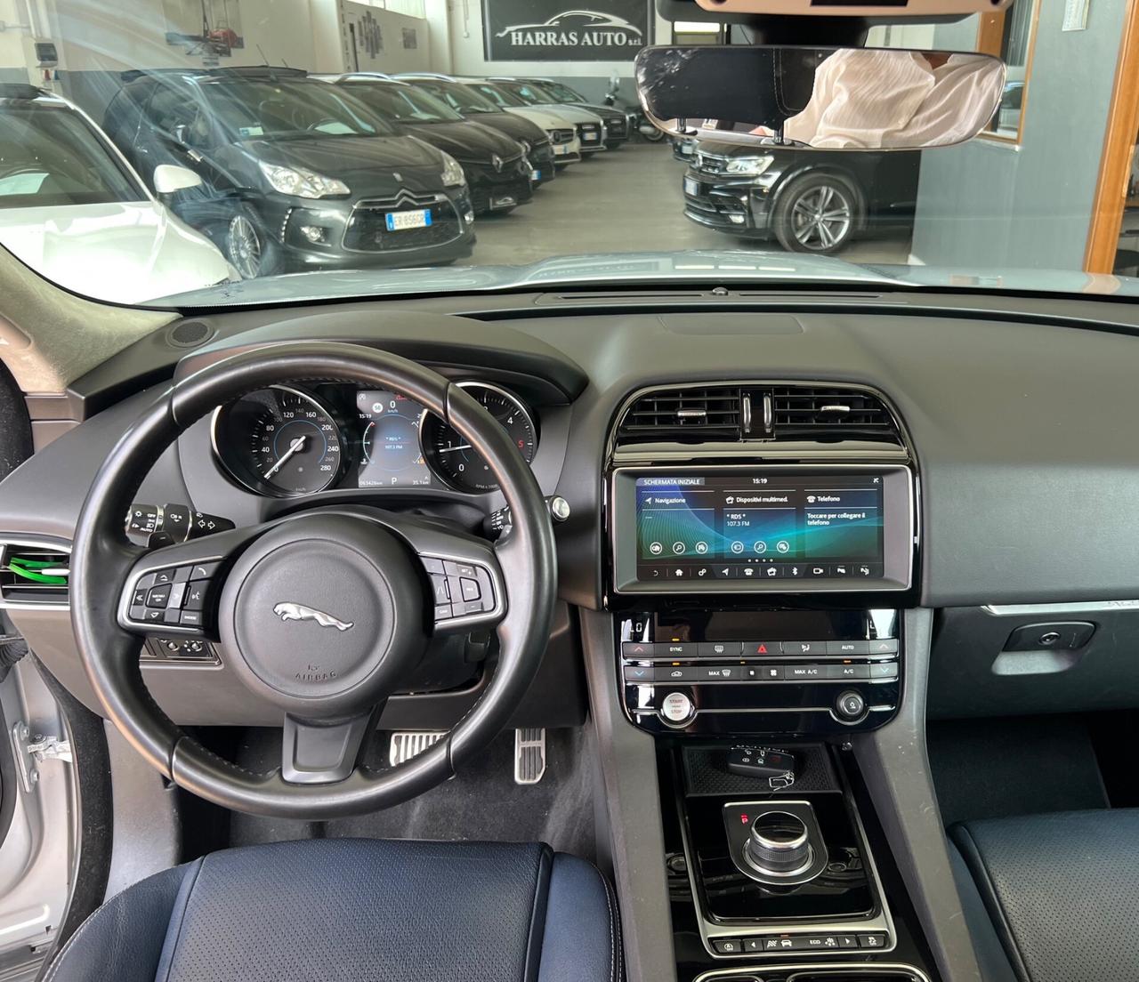 Jaguar F-Pace 2.0 D 180 CV aut. Portfolio