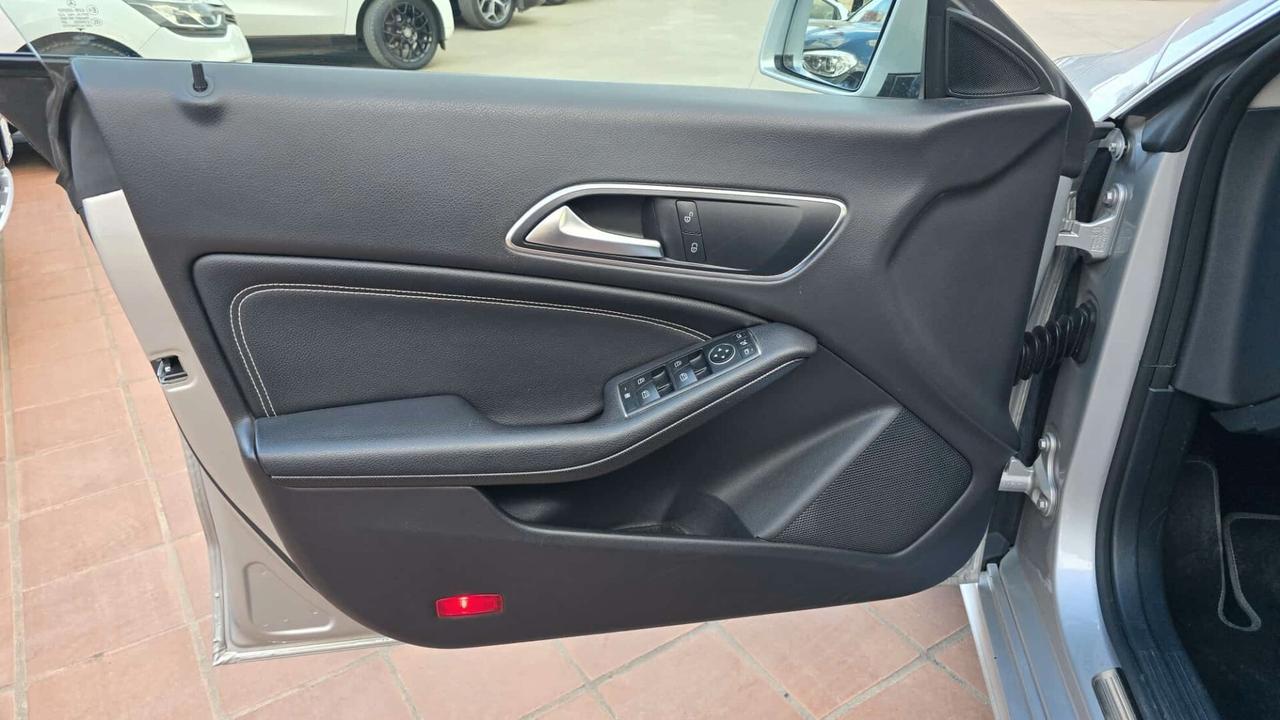 Mercedes-benz CLA 200 d S.W. Automatic Premium