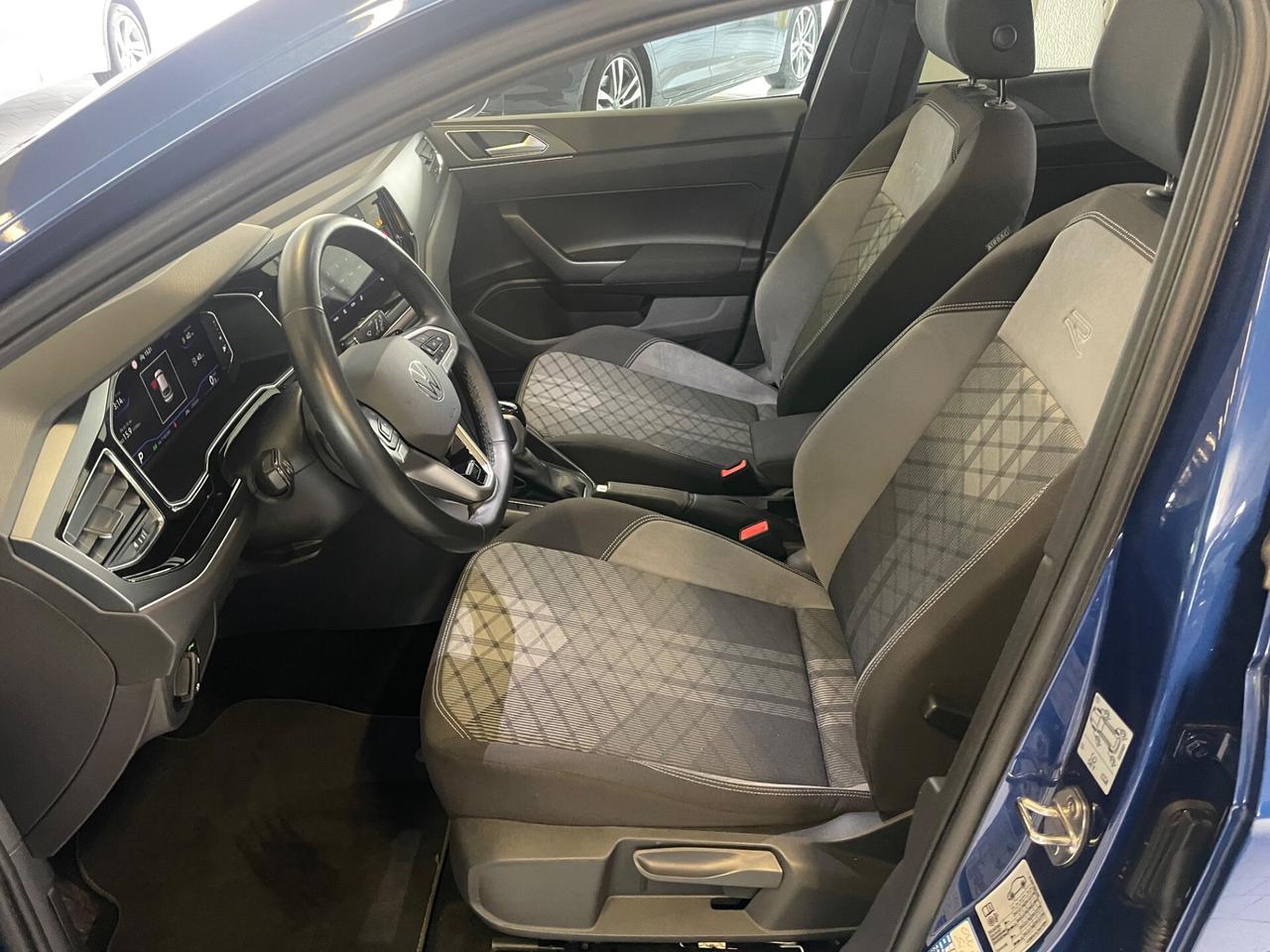 Volkswagen Taigo 1.0 TSI 115 CV DSG R-Line Black 18 keyless