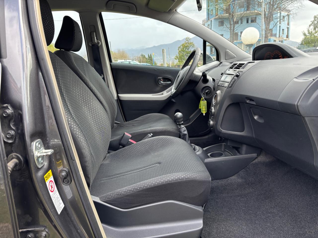 Toyota Yaris 1.3 5 porte Sol-2010"KM CERTIFICATI"