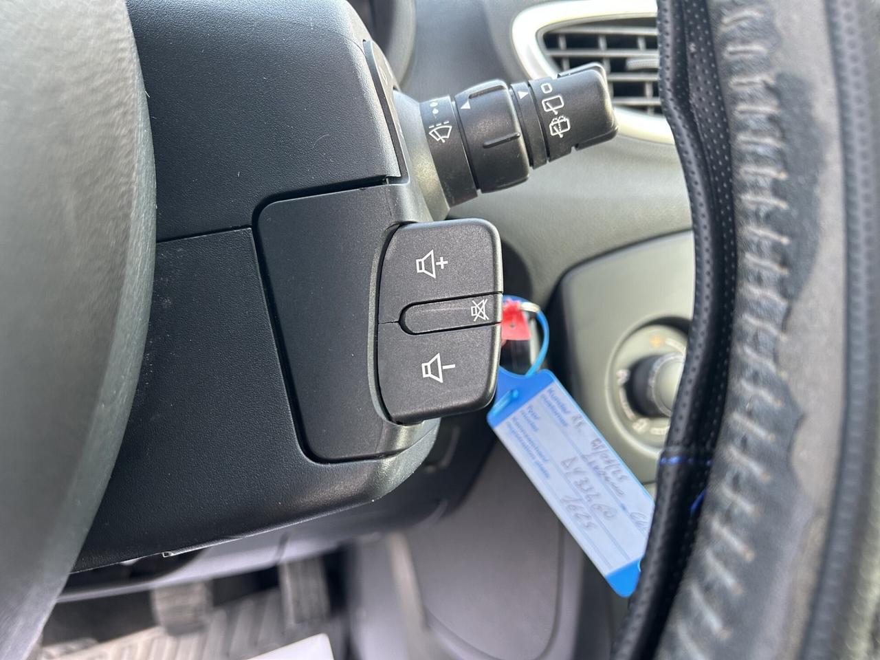 RENAULT CLIO 1.2 75CV GPL UNICO PROP. NEOPATENTATI