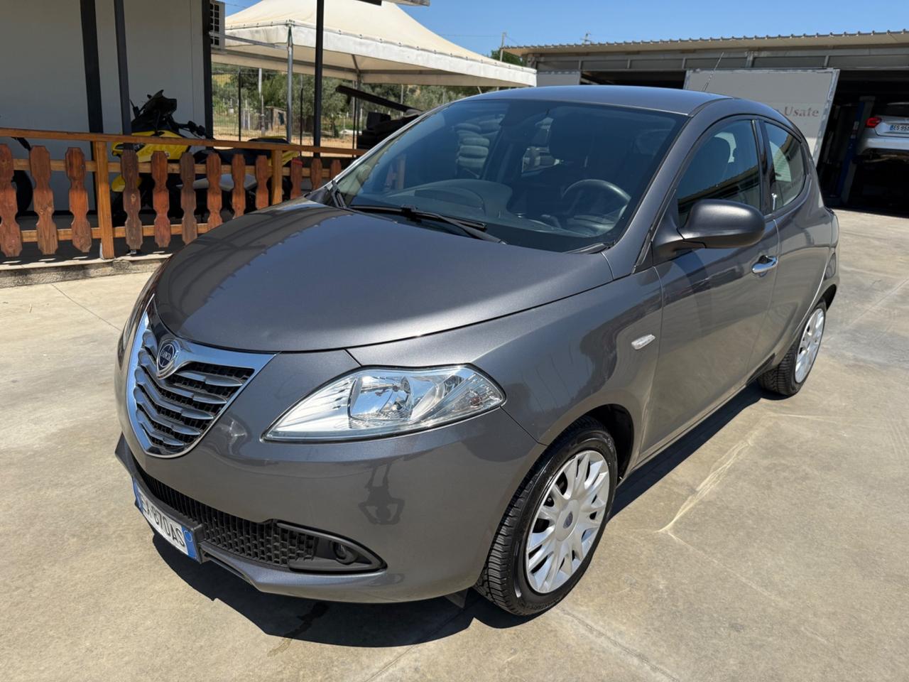 Lancia Ypsilon 1.2 69 CV 5 porte Gold