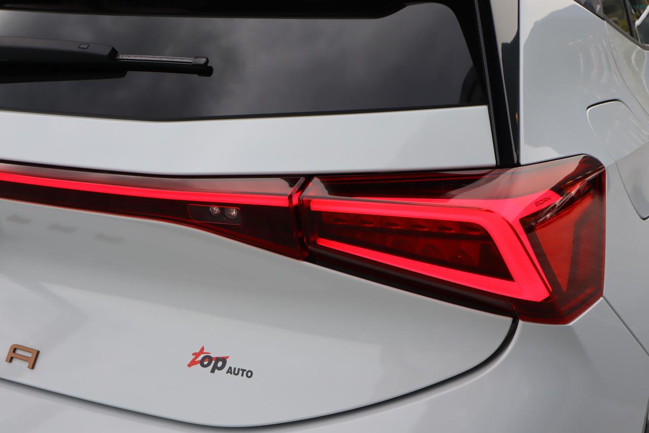 BORN 204CV LED KEYLESS SOLO 37.000 KM! GUIDABILE DA NEOPATENTATI!