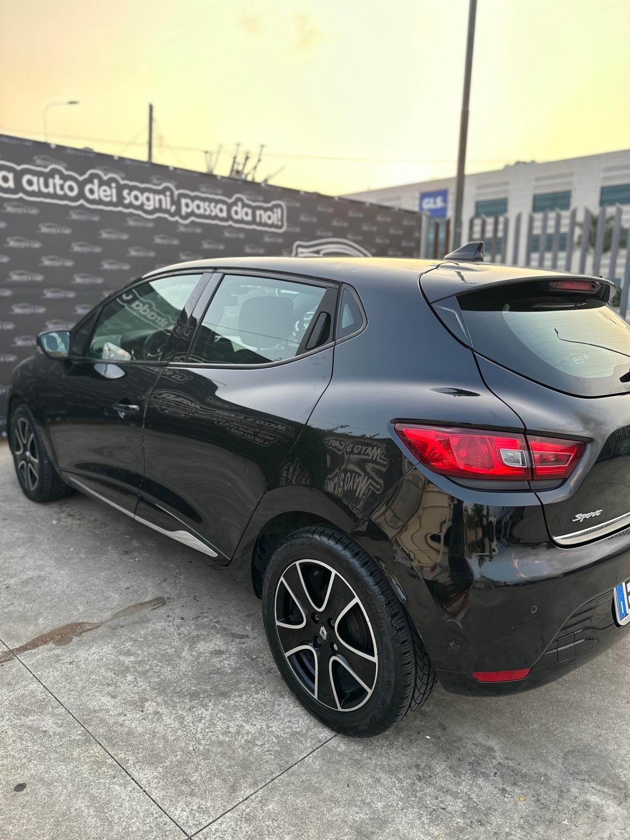 RENAULT CLIO (anno 2014)