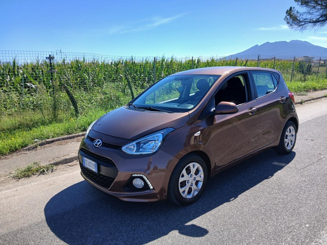Hyundai i10 Gpl di serie 1 proprietario full optio