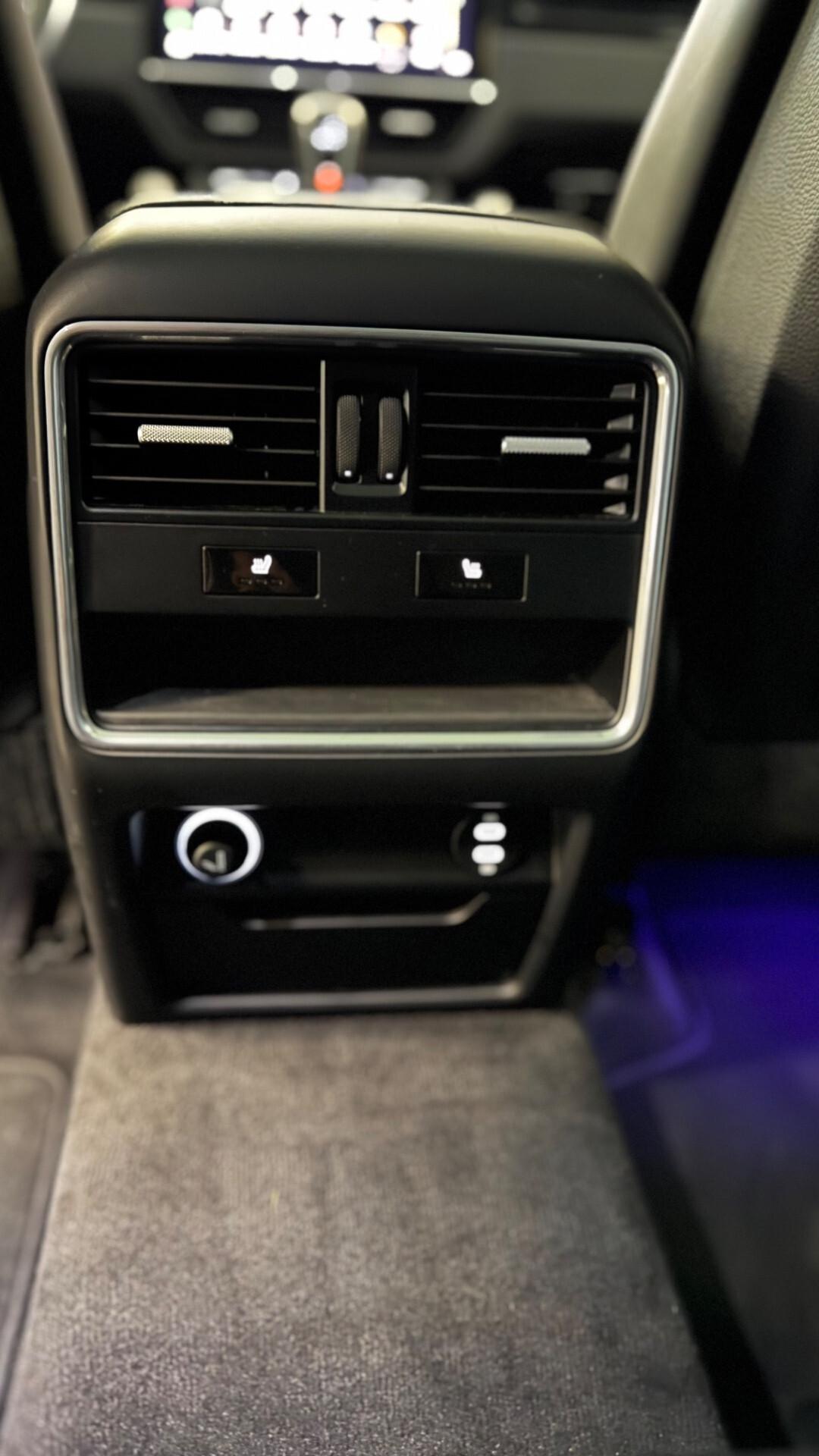 Porsche Cayenne 3.0 V6 Platinum Edition