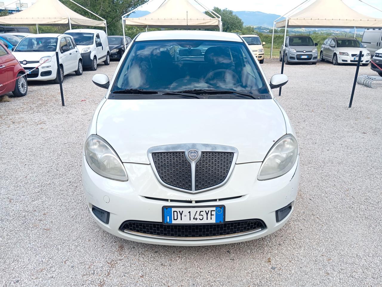 Lancia Ypsilon 1.4 Argento Ecochic GPL