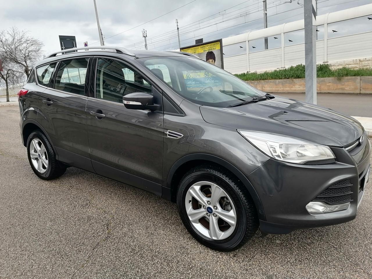 Ford Kuga 2.0 TDCI 120 CV **112.000 KM** TITANIUM 2016