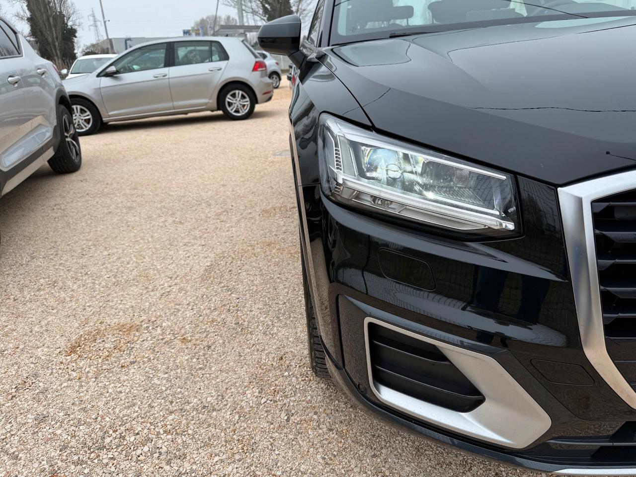 Audi Q2 30 TDI S tronic Identity Black 1.6 my20