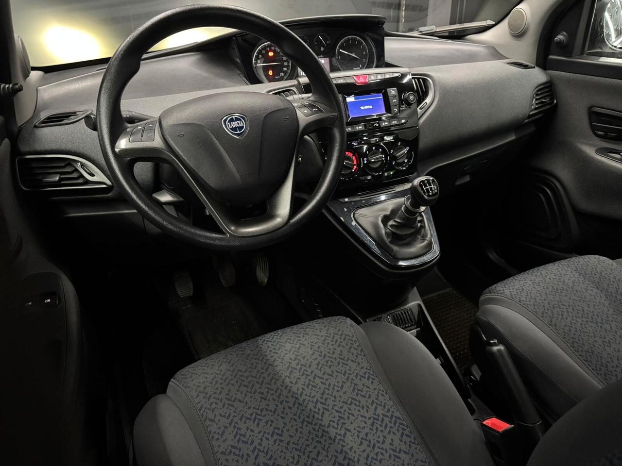 Lancia Ypsilon 1.0 FireFly 5 porte S&S Hybrid Ecochic Gold 69CV