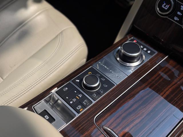 LAND ROVER Range Rover 3.0 TDV6 Autobiography