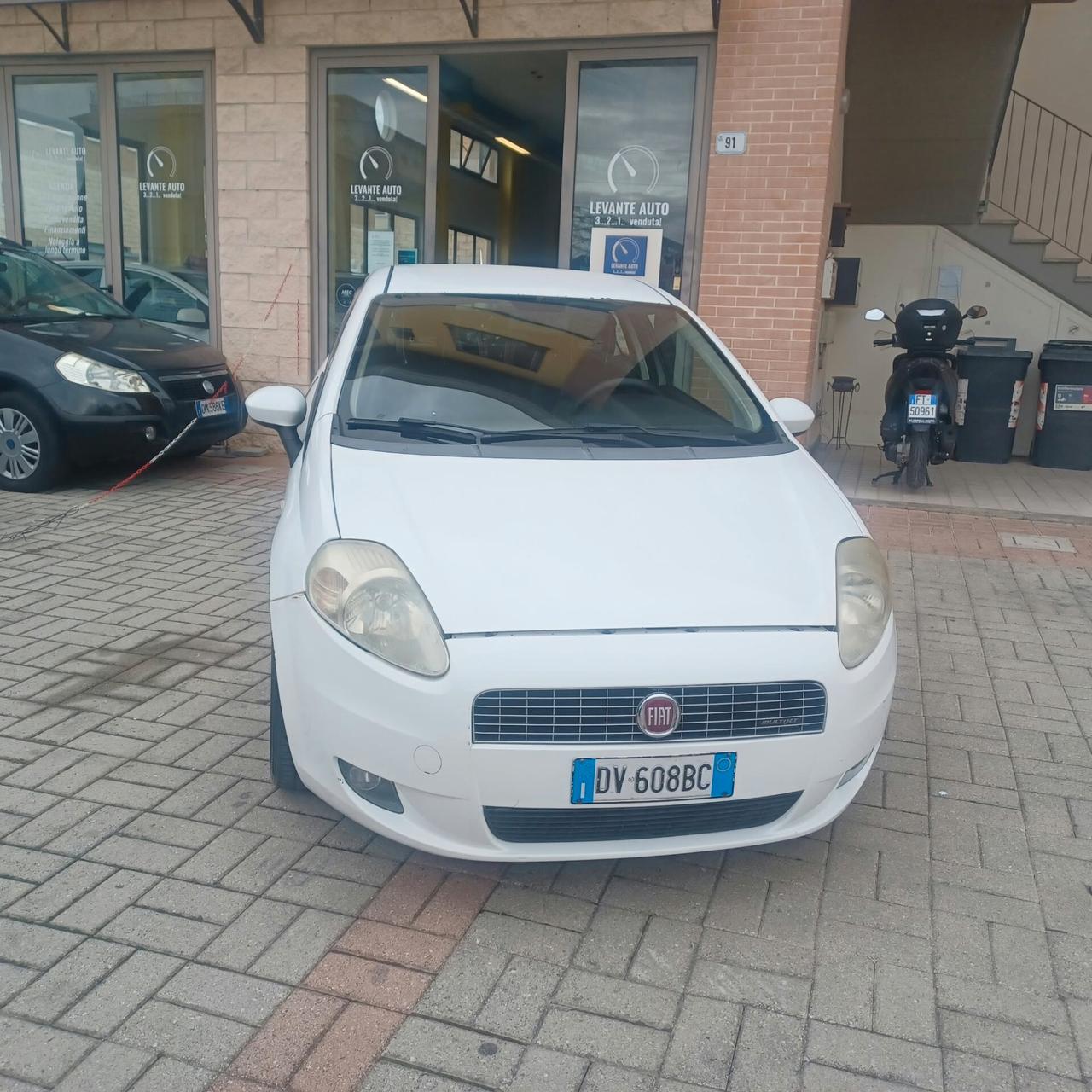 NEOPATENTATI BUONO STATO G. PUNTO 1.3 MJTD