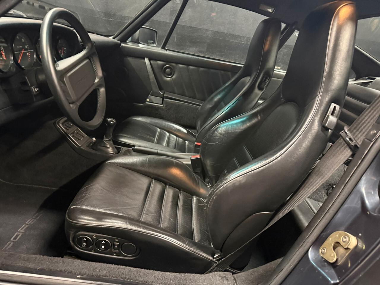 Porsche 964 Carrera 4 Coupé asi