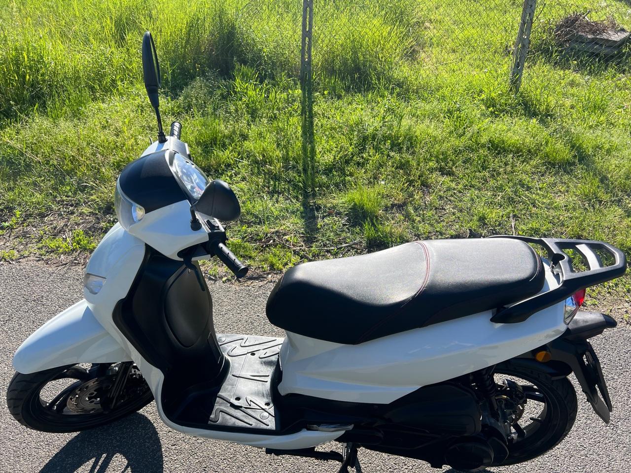 Peugeot Tweet 125