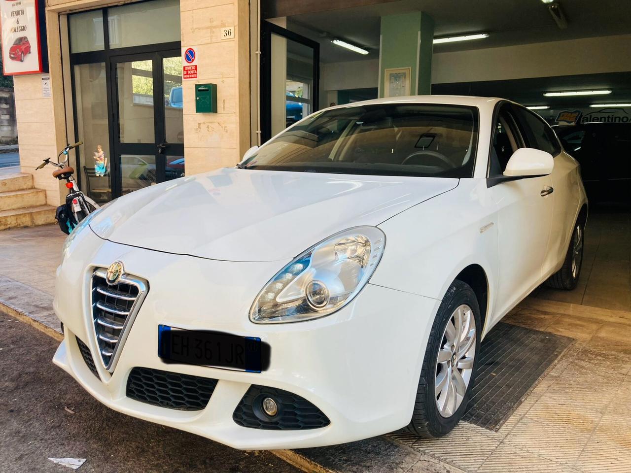 Alfa Romeo Giulietta - IDEALE X NEOPATENTATI - 2011
