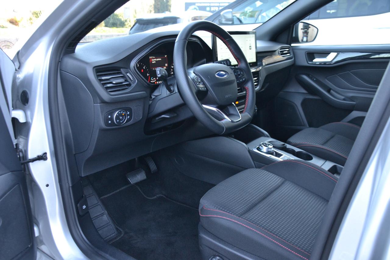 Ford Focus 1.5 115CV ST-LINE AUT. +NAV+FULL LED+RCAM+PRIVACY+