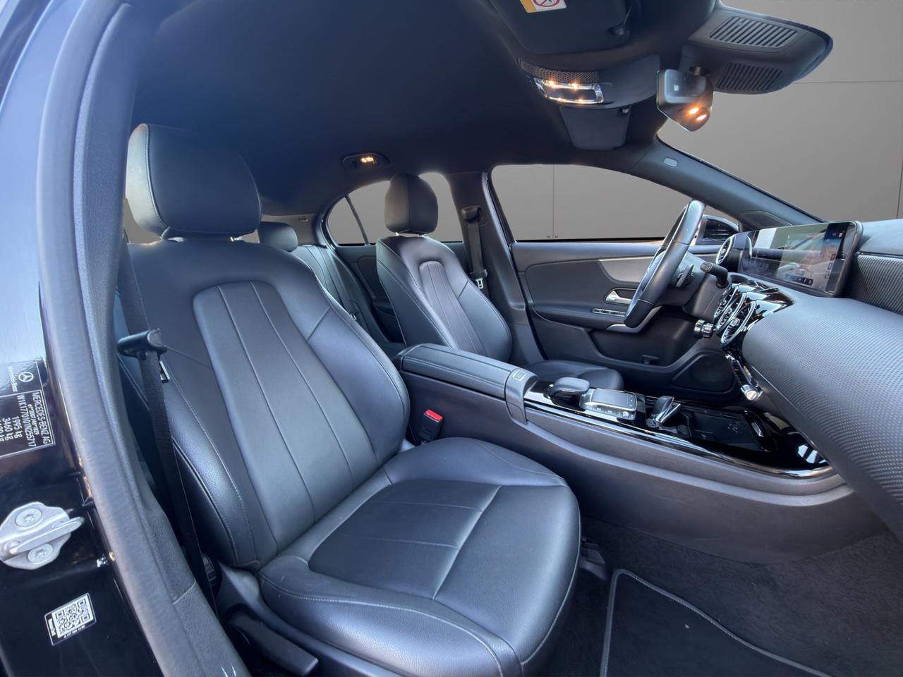 Mercedes A 180 D Business - UNIPRO - PROMO FINANZIAMENTO - PELLE - MBUX - PARK ASSIST
