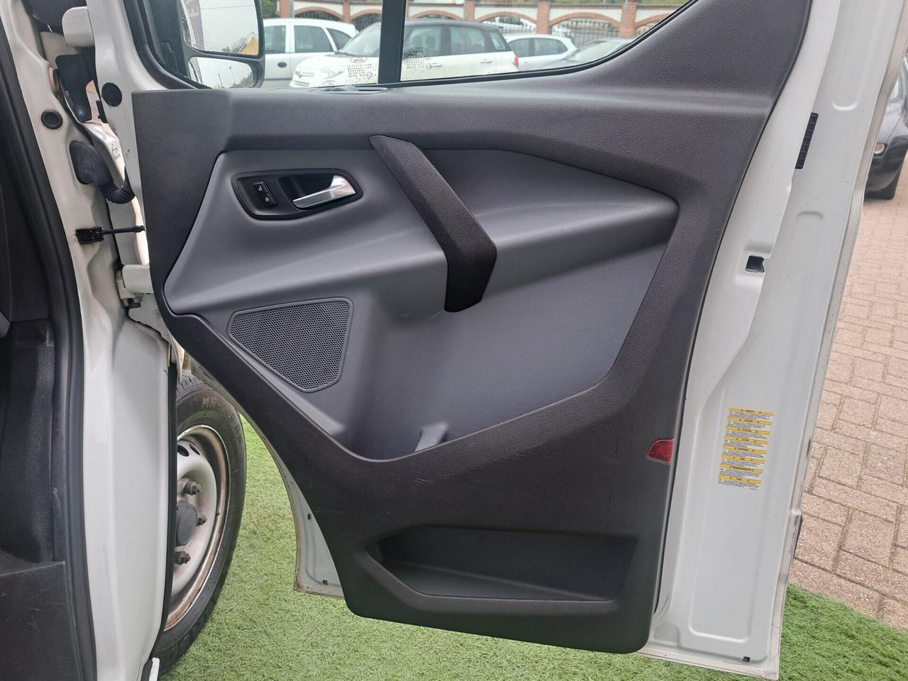 Ford Transit Custom 2.2 TDCi 125CV /MOTORE NUOVO/GANCIO TRAINO